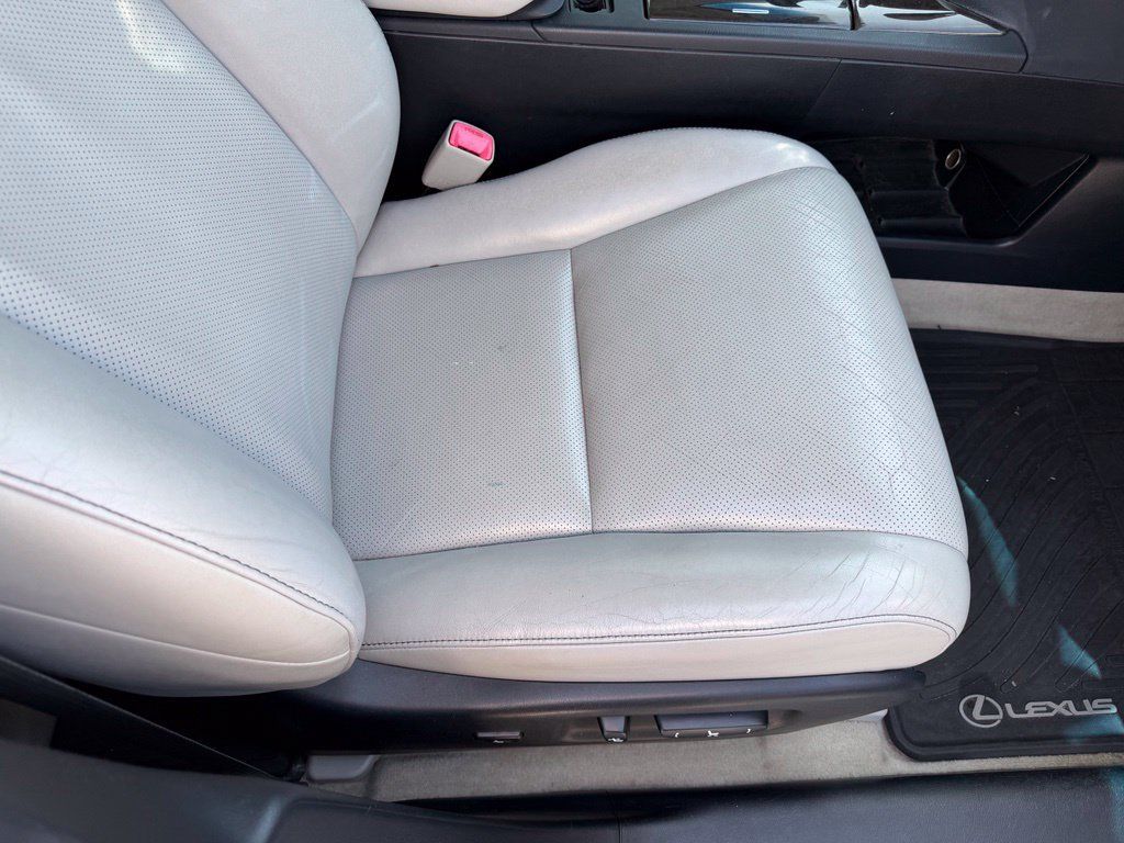 Used 2013 Lexus RX 450h AWD w/ Navigation Pkg image 16