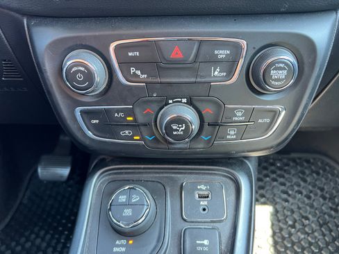 Used 2021 Jeep Compass Trailhawk w/ Convenience Group AWD/4WD image 15