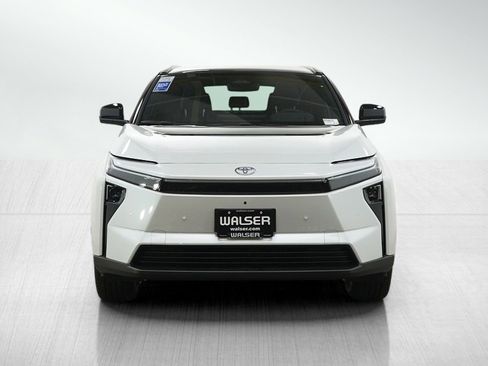 Used 2026 Toyota bZ AWD/4WD image 8