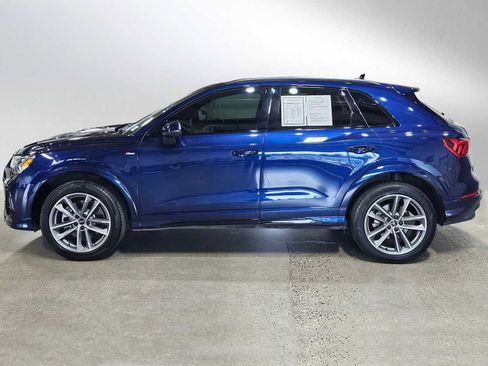 Certified 2025 Audi Q3 2.0T Premium w/ Convenience Package image 6