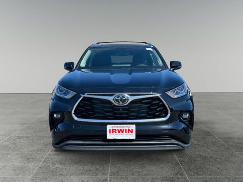 New 2026 Toyota Highlander Limited AWD/4WD image 9