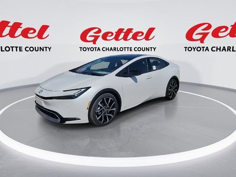 New 2026 Toyota Prius Plug-In Hybrid image 4