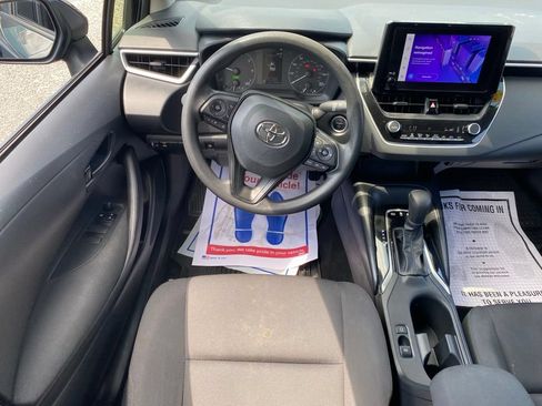 Used 2023 Toyota Corolla LE w/ LE Convenience Package FWD image 10