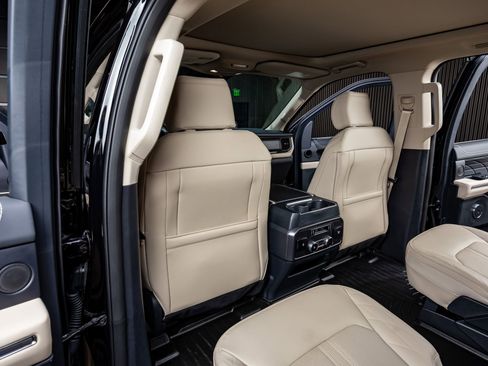 Used 2024 Ford Expedition Max Platinum image 34