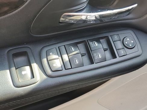Used 2016 Dodge Grand Caravan SE w/ Quick Order Package 29E SE FWD image 15