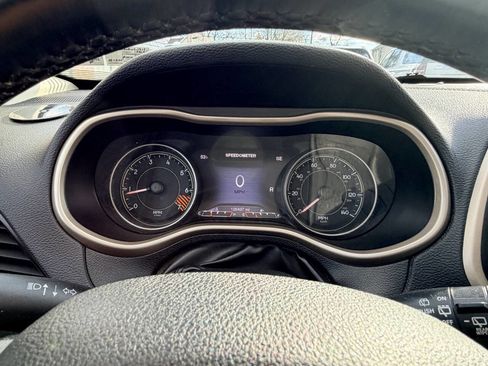 Used 2014 Jeep Cherokee Limited w/ Luxury Group image 22