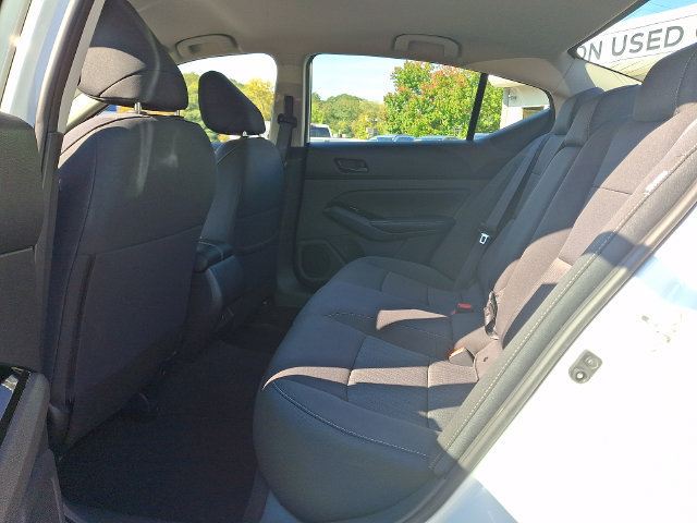 Used 2023 Nissan Altima 2.5 SV AWD/4WD image 11