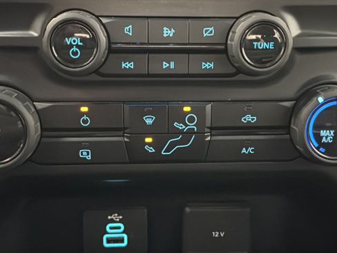 Used 2023 Ford F250 XL AWD/4WD image 17