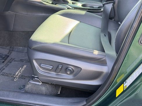 Certified 2022 Toyota Corolla Cross XLE image 23