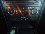 Used 2017 Ford Explorer XLT image 4