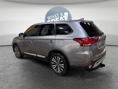 Used 2019 Mitsubishi Outlander ES image 6
