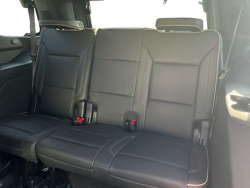 Used 2024 Chevrolet Tahoe Premier AWD/4WD image 21