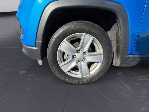 Used 2022 Jeep Compass Latitude FWD image 15