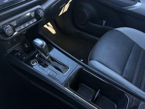 Used 2021 Nissan Kicks SR w/ SR Premium Package image 20