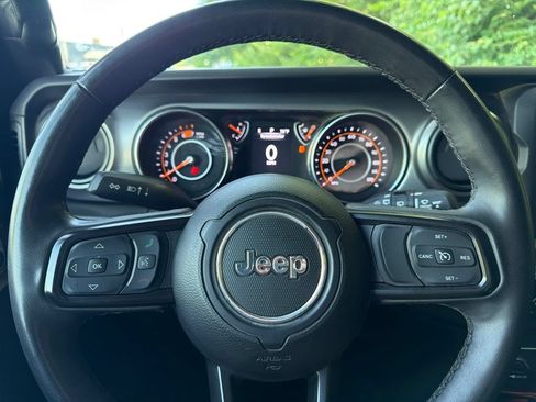 Used 2023 Jeep Wrangler Unlimited Sport AWD/4WD image 32