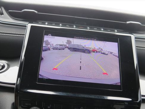 Used 2022 Jeep Grand Cherokee L Laredo image 12