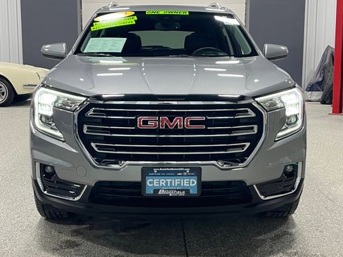 Certified 2024 GMC Terrain SLT w/ Infotainment Package II image 8