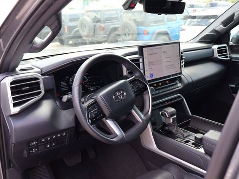 Used 2024 Toyota Tundra Platinum AWD/4WD image 20