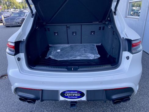 Used 2024 Porsche Macan S AWD/4WD image 36