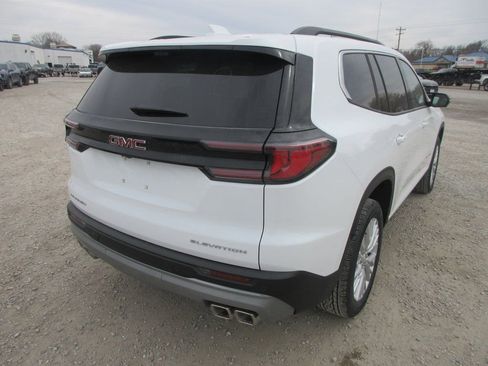 New 2026 GMC Acadia Elevation w/ Elevation Premium Package FWD image 5