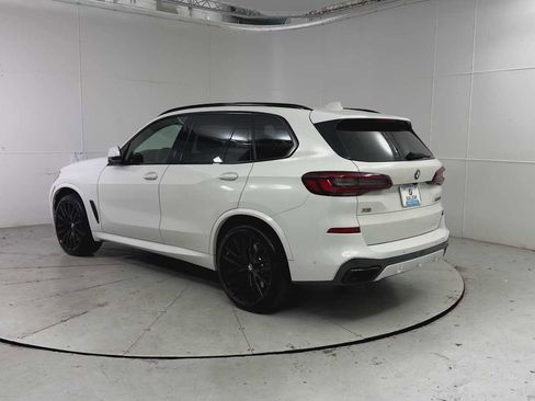Used 2021 BMW X5 M50i w/ Executive Package image 4