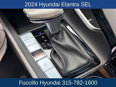 Used 2024 Hyundai Elantra SEL w/ Convenience Package FWD image 22