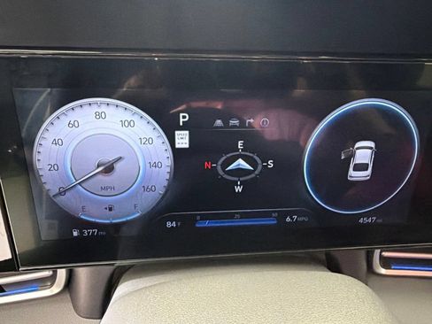 Certified 2025 Hyundai Elantra SEL FWD image 16