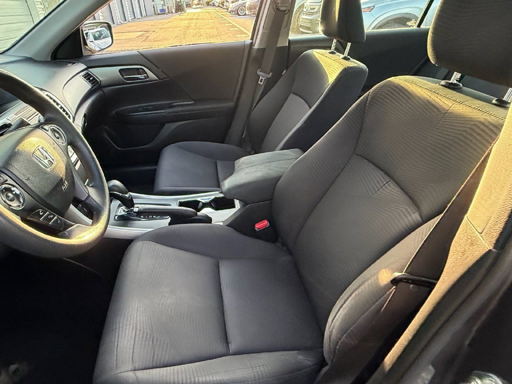 Used 2015 Honda Accord LX image 10