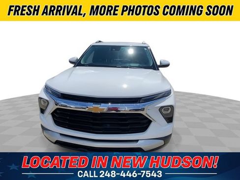 Used 2024 Chevrolet TrailBlazer LT w/ Driver Confidence Package FWD image 5