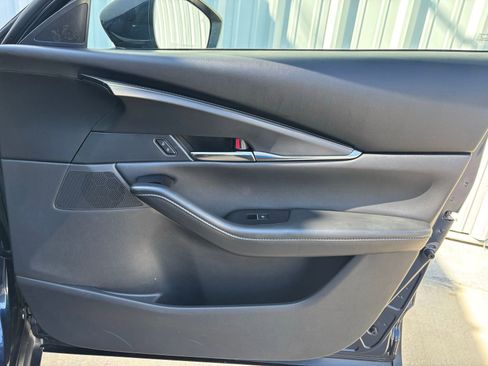 Certified 2025 MAZDA CX-30 AWD 2.5 S w/ Preferred Package image 37