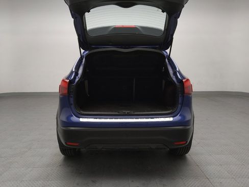 Used 2018 Nissan Rogue Sport SV image 29