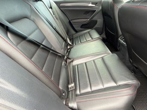 Used 2018 Volkswagen GTI SE w/ SE Leather Package FWD image 33