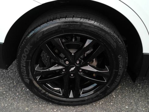 Certified 2020 Chevrolet Equinox LT w/ Sport Edition AWD/4WD image 30