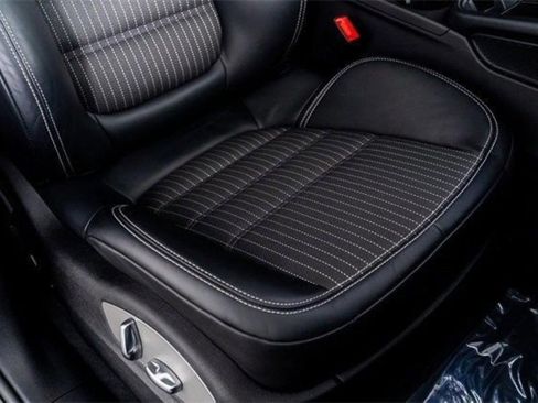 Used 2025 Porsche Macan Turbo AWD/4WD image 30