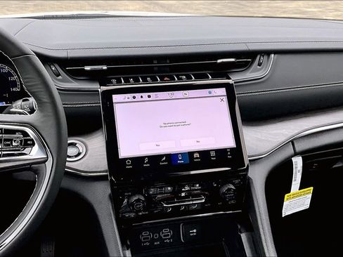 New 2025 Jeep Grand Cherokee L Overland w/ Advanced Protech Group III image 6