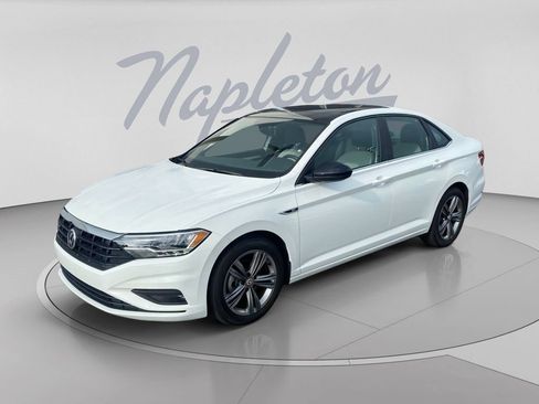 Used 2021 Volkswagen Jetta R-Line w/ R-Line Cold Weather Package FWD image 1