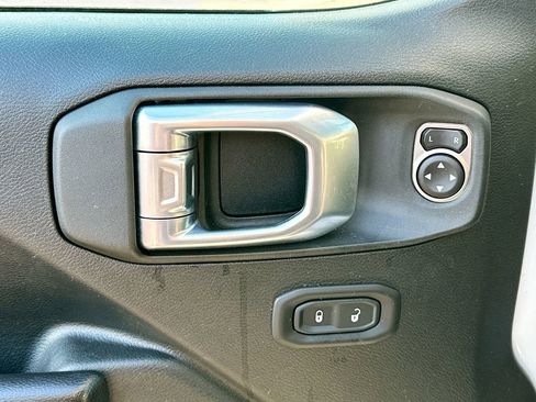 Used 2021 Jeep Wrangler Unlimited Sport S image 17