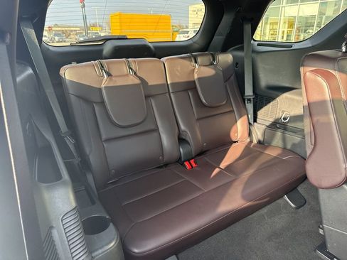 Certified 2025 Ford Explorer Platinum w/ LUX Leather Package image 34