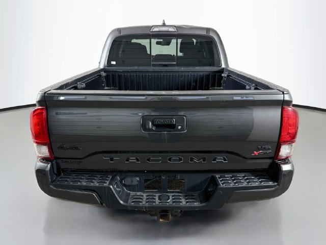 Used 2019 Toyota Tacoma SR5 AWD/4WD image 6