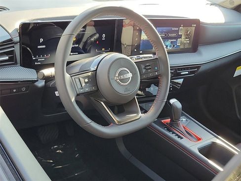 New 2025 Nissan Kicks SR image 4