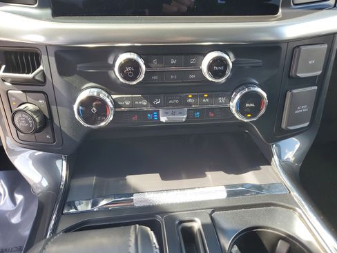 Used 2022 Ford F150 Lariat image 22