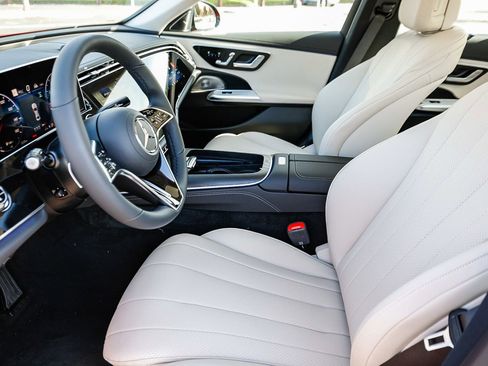 New 2026 Mercedes-Benz E 350 4MATIC Sedan image 20