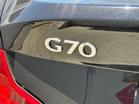Used 2020 Genesis G70 2.0T w/ Elite Package RWD image 8