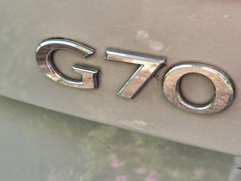 Used 2020 Genesis G70 2.0T RWD image 11
