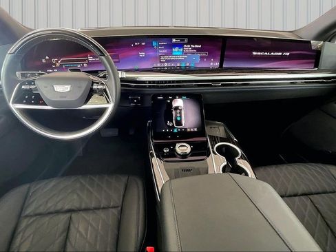Used 2026 Cadillac Escalade IQ Sport 1 AWD/4WD image 6