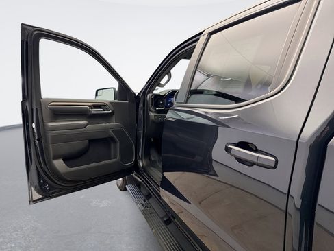Used 2023 Chevrolet Silverado 1500 LT image 9