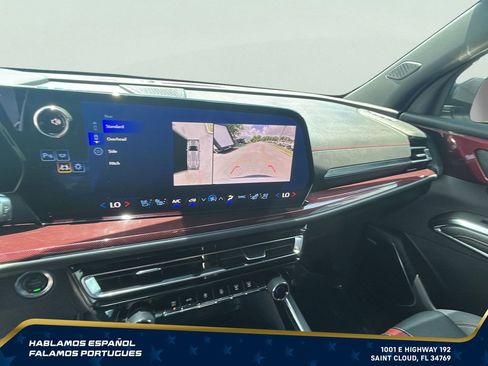 Used 2024 Chevrolet Traverse RS AWD/4WD image 16