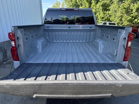 Used 2024 Chevrolet Silverado 1500 Custom Trail Boss w/ LPO, Dark Essentials Package AWD/4WD image 11