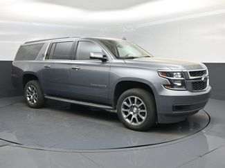 Used 2018 Chevrolet Suburban LT video 1