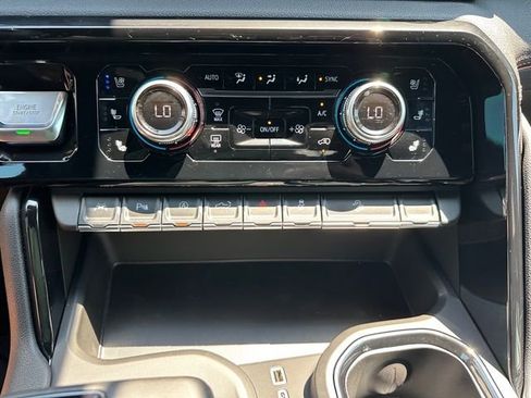 New 2025 GMC Sierra 1500 AT4 w/ AT4 Premium Package image 34